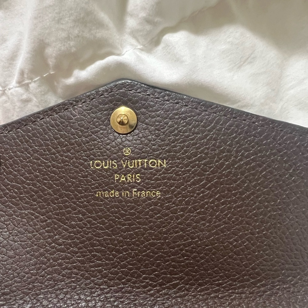 $500 🅿️🅿️ LOUIS VUITTON
Empreinte Key Pouch - Picture 3 of 8